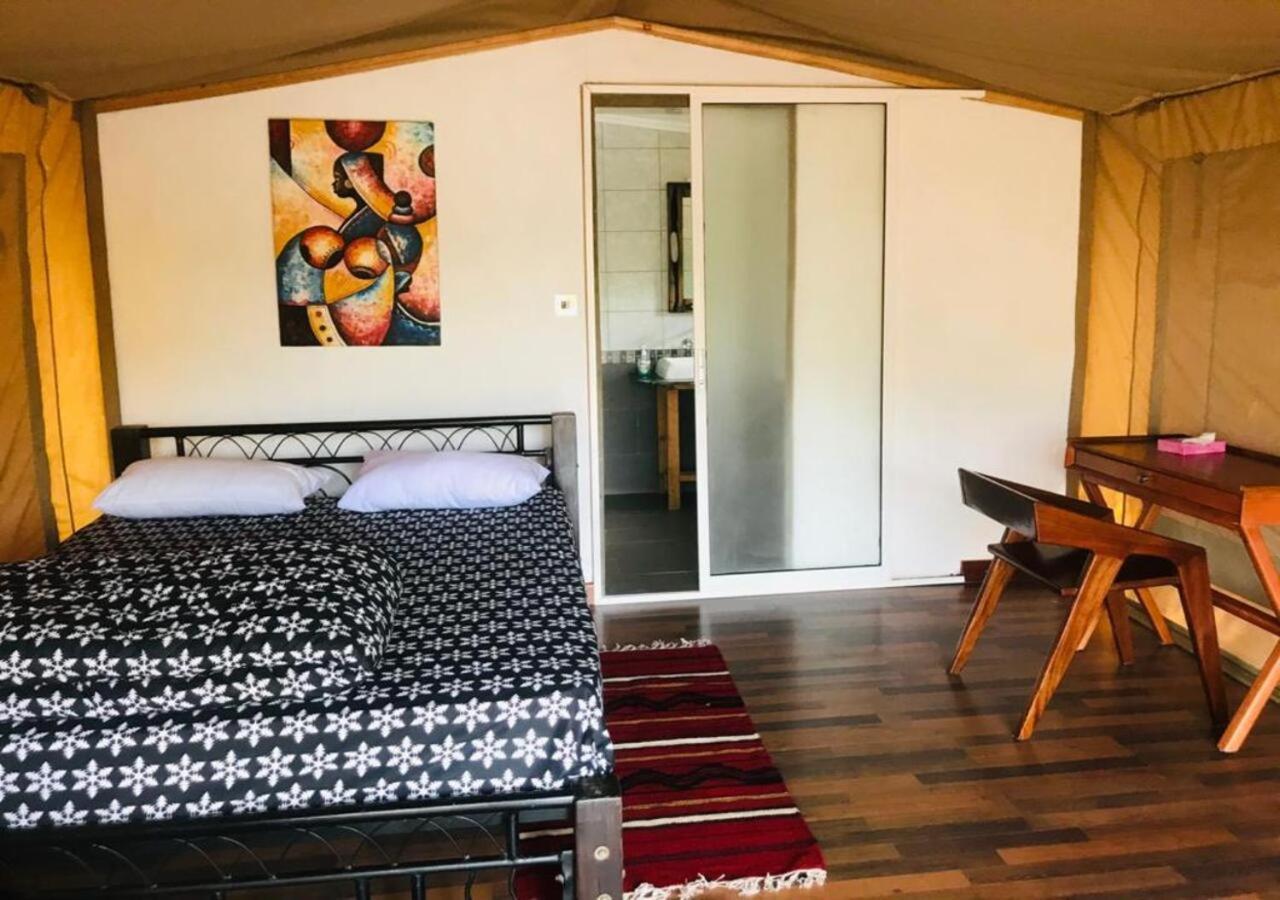 Oldonyo Orok Lodge Kajiado Bagian luar foto