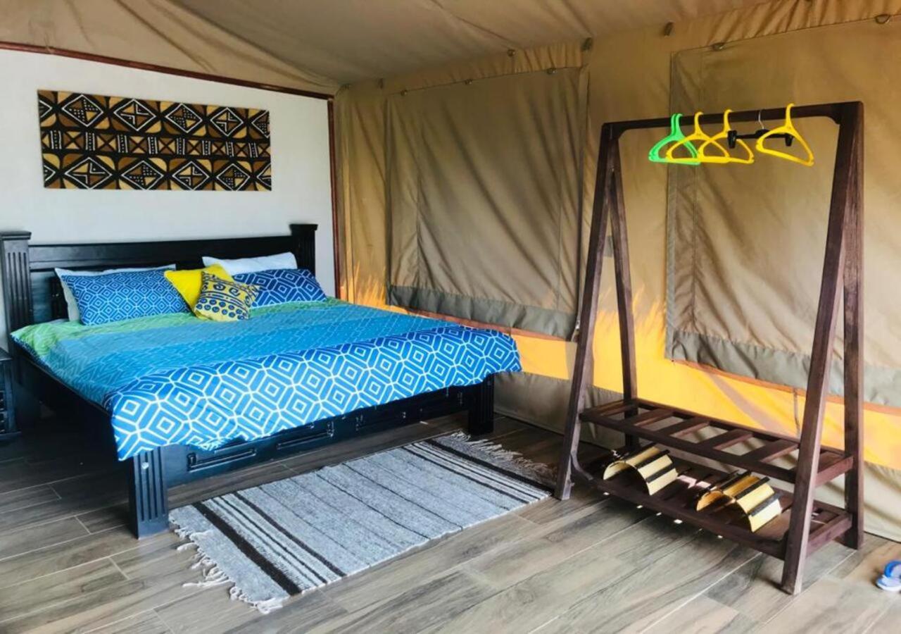 Oldonyo Orok Lodge Kajiado Bagian luar foto
