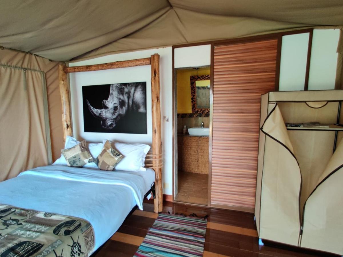 Oldonyo Orok Lodge Kajiado Bagian luar foto