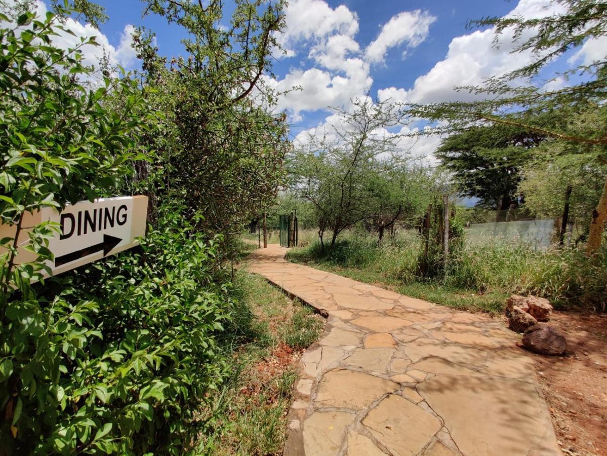 Oldonyo Orok Lodge Kajiado Bagian luar foto