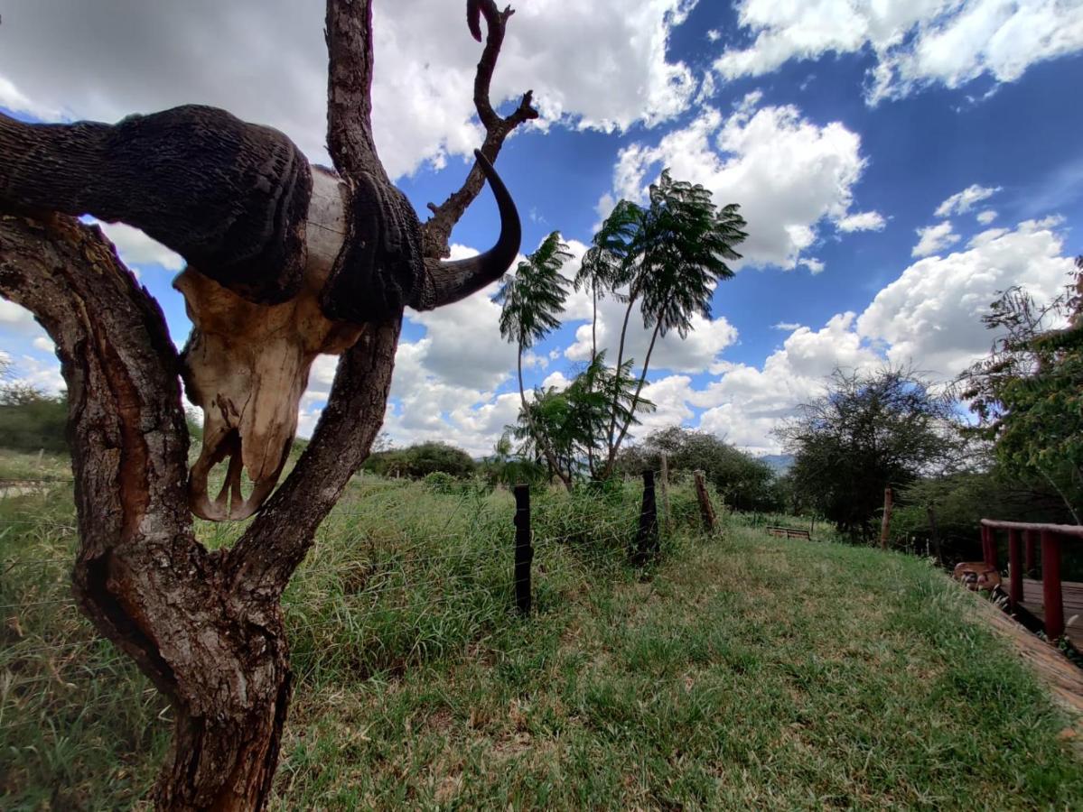 Oldonyo Orok Lodge Kajiado Bagian luar foto