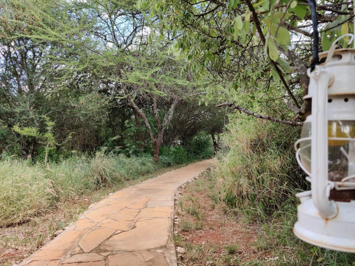 Oldonyo Orok Lodge Kajiado Bagian luar foto