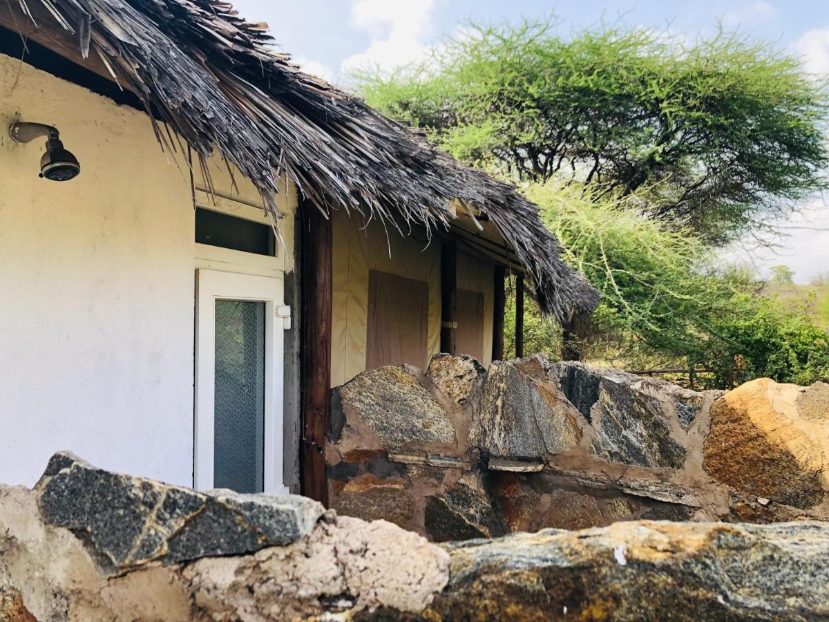 Oldonyo Orok Lodge Kajiado Bagian luar foto