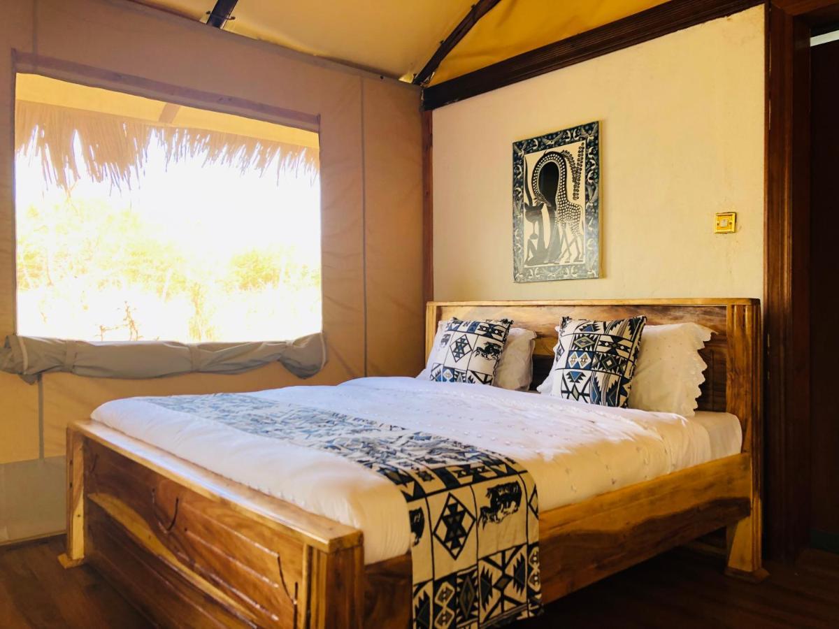 Oldonyo Orok Lodge Kajiado Bagian luar foto