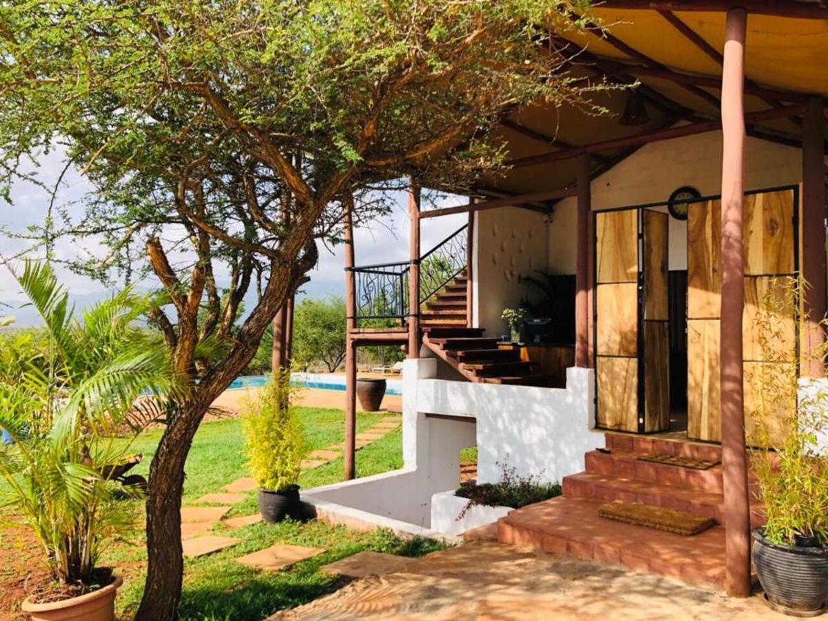 Oldonyo Orok Lodge Kajiado Bagian luar foto